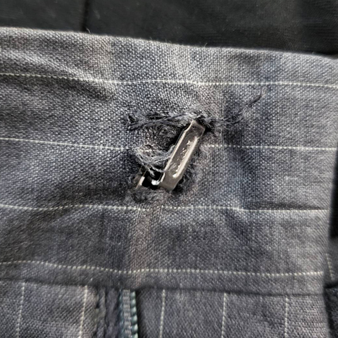 ウエストのホック修理